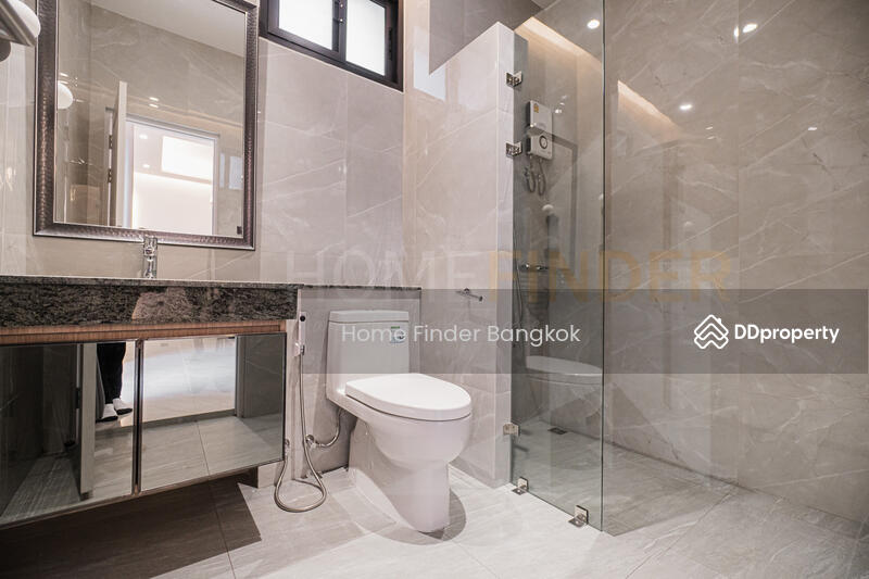 รูป House in Soi Pridi 26, กรุงเทพ - รูปที่ 8/17