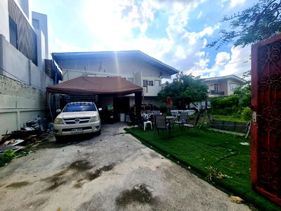 Houses for sale Watthana : LTH9880 – House for commercial FOR SALE in Ekkamai 22 size 450 Sq.M. Nearby BTS Ekkamai station ONLY 46.5 MB