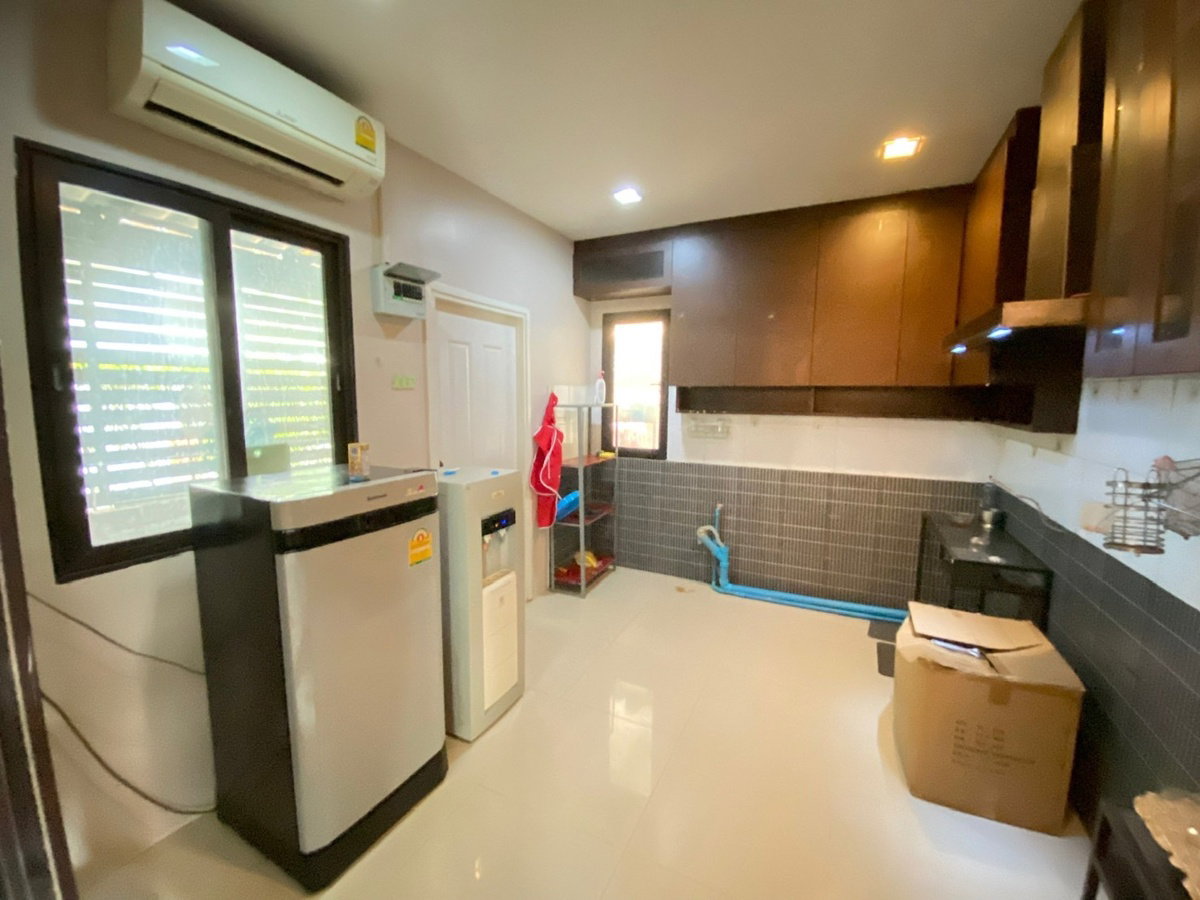 รูป ขายบ้านเดี่ยว3ชั้น หมู่บ้านโกลเด้นเพลสทีฟ สุขาภิบาล5 Tel.0999983897 - รูปที่ 8/13