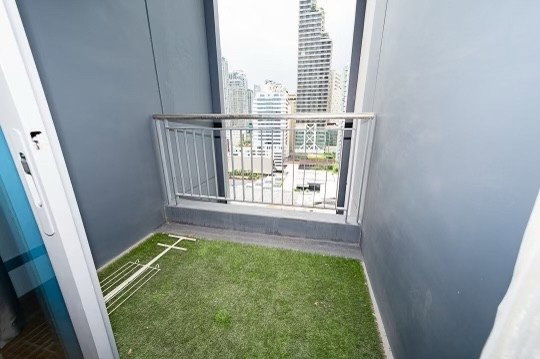 รูป For Sale Hyde Sukhumvit 13 3bedroom beautiful decoration (S03-0813) - รูปที่ 9/15