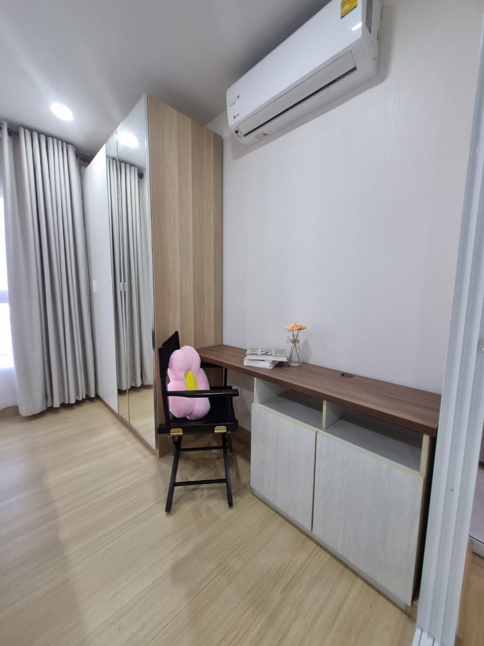 รูป ขายห้องกว้าง35ตรม. ห้องป้ายแดง ขายขาดทุน3.59ล้าน #ติดmrt ราชมังฯ0เมตร เฟอร เครื่องใช้ไฟฟ้า ครบใหม่ ห้องไม่เคยอยู่จ้าด่วน ทักเราpaolin1 - รูปที่ 4/12