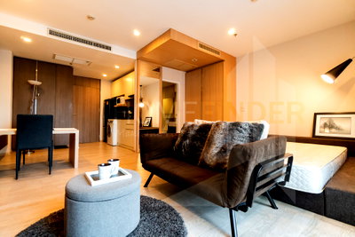 Condos for rent : Noble Remix studio, for rent