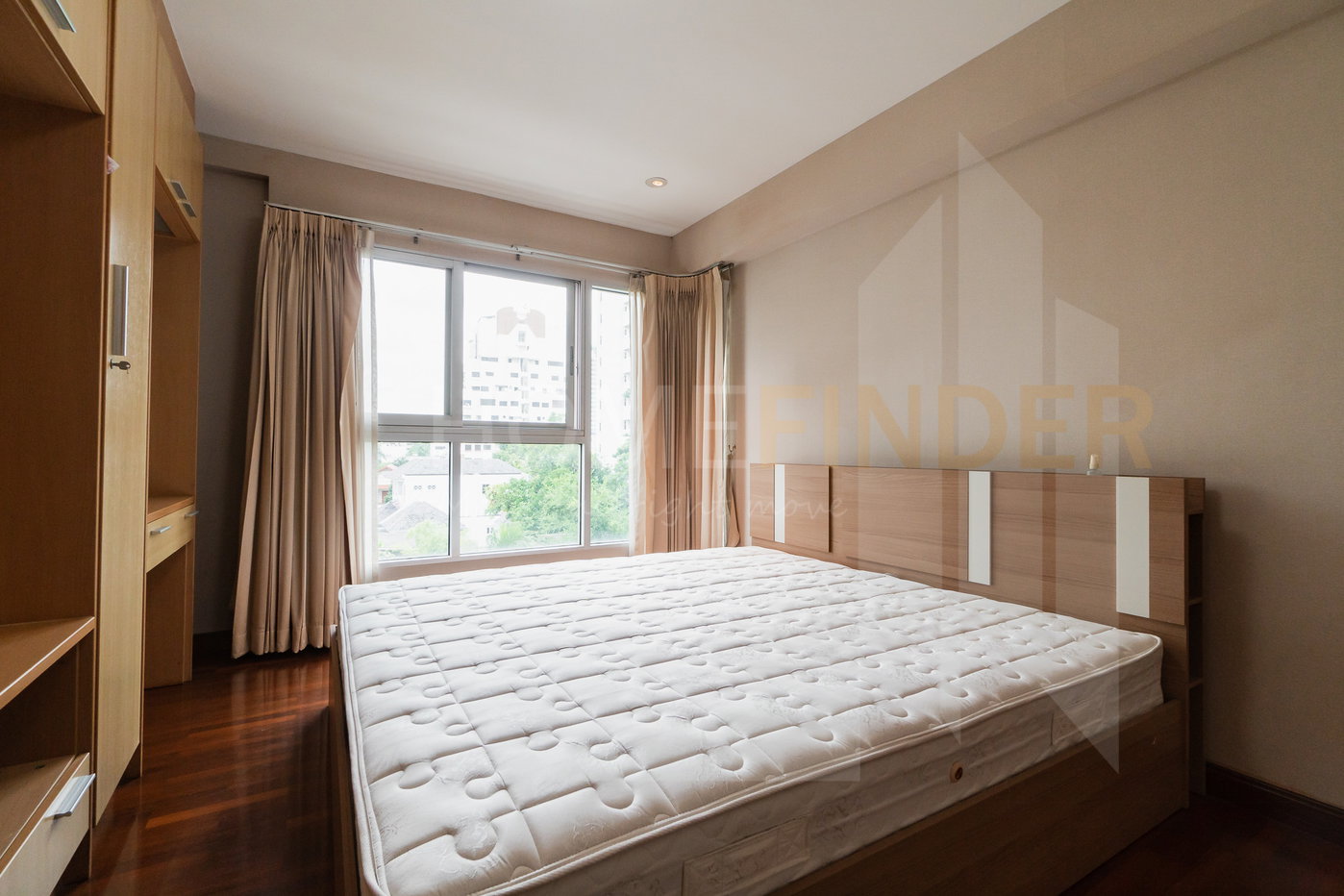 picture Navin Court 2 bedrooms, for rent - 8/12