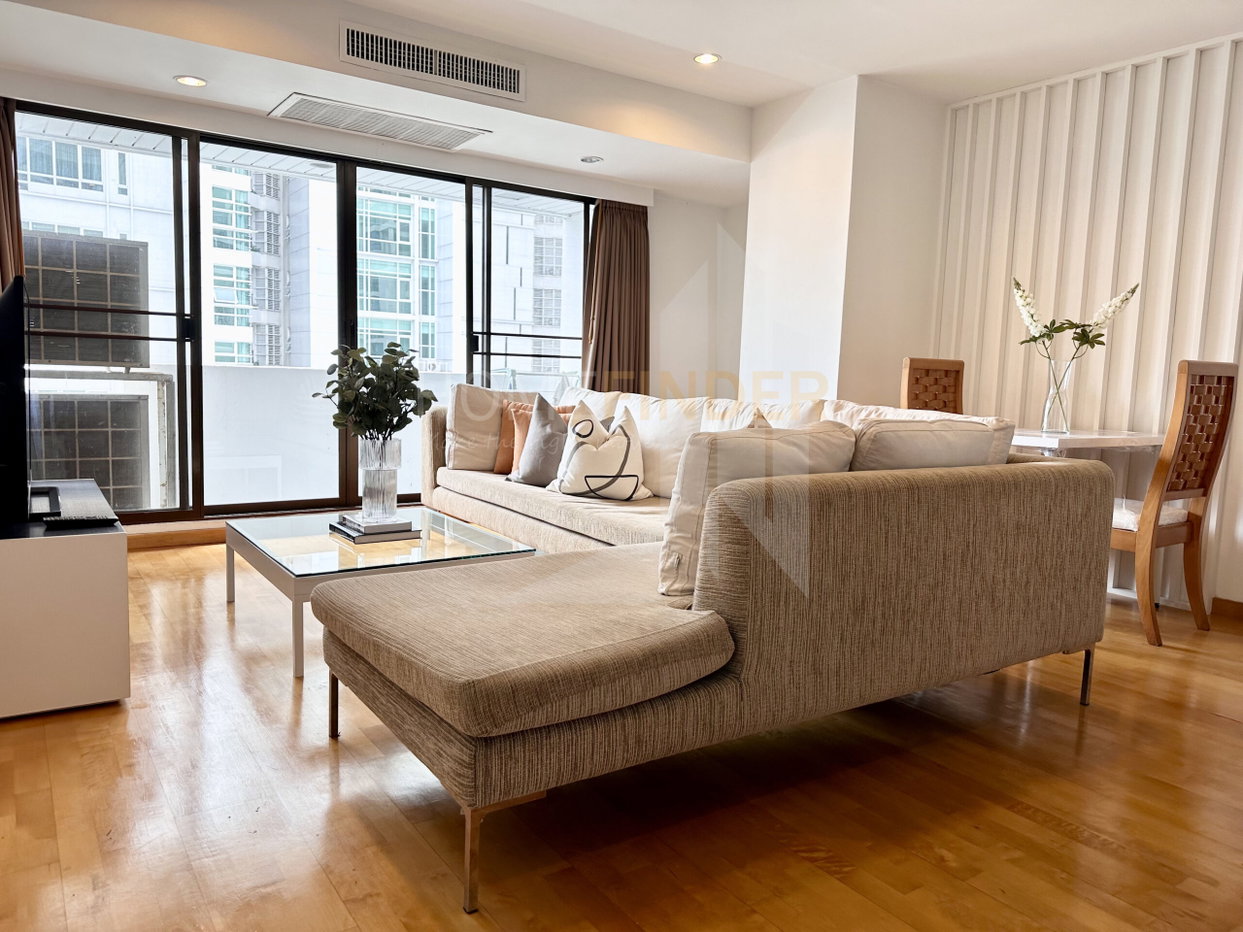 picture The Royal Place 2 1 bedroom, for rent - 2/7