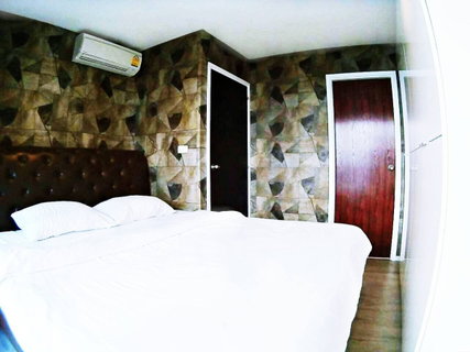 Condo for sale Knightsbridge Bearing   fully furnished 