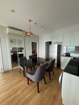 33rd floor, 2 bedrooms, 2 bathrooms, 180 degree sea view, size 70 sq m., complete furniture/electrical appliances, only 25,000 baht/month!!!