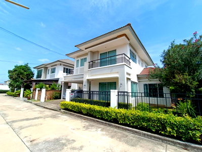 ขายบ้านเดี่ยว : บ้านเดี่ยวหลังใหญ่ เฟอร์นิเจอร์จัดเต็ม พร้อมเข้าอยู่ หมู่บ้านเดอะแกรนด์ พระราม 2 The Grand Rama 2 