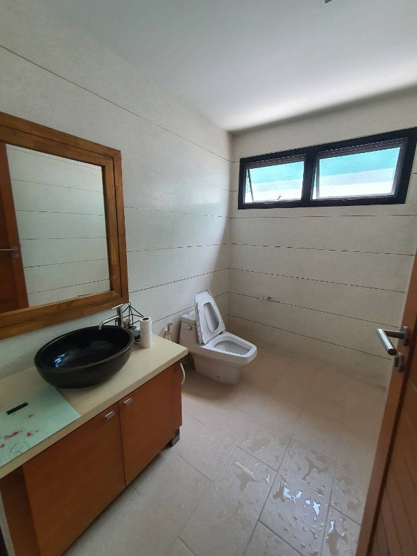 picture Beverly Hills      Chaengwattana - 26/48