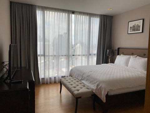 for rent Condo Hyde Sukhumvit 13 3 Bed room corner room (S03-1697)