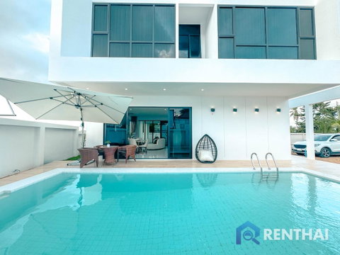 สำหรับ ขาย บ้าน 4 ห้องนอน ที่ M Estate