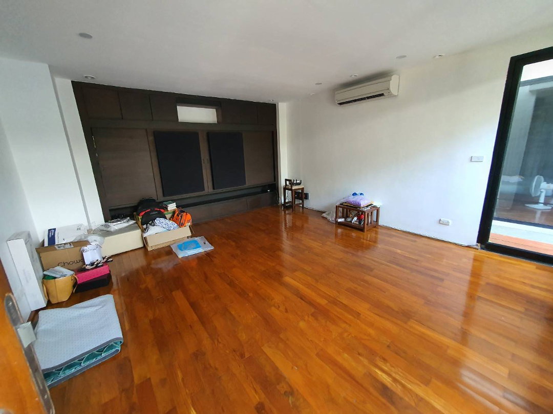 picture Beverly Hills      Chaengwattana - 19/48