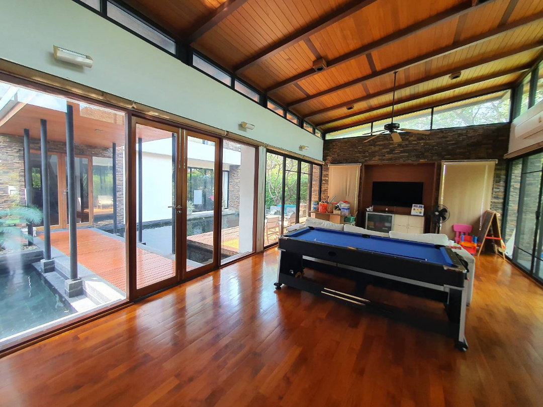 picture Beverly Hills      Chaengwattana - 12/48