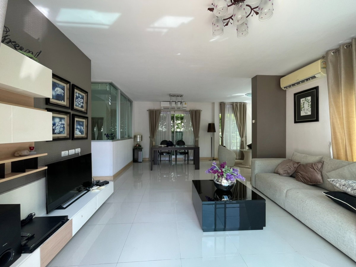 บ้านเดี่ยว คาซ่า วิลล์ ศรีราชา-สวนเสือ ระยะ ห่างจาก มอเตอร์เวย์ เพียง 700 เมตร