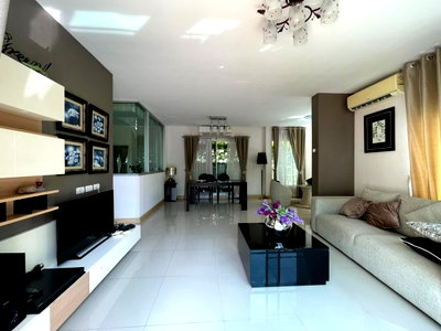 Houses for rent Chonburi : Single house for rent Casa Ville Sriracha 700 m from the motorway