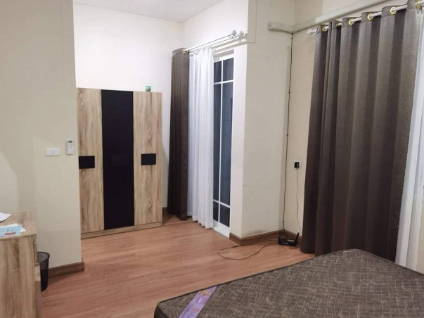 รูป ทาวน์โฮม 4ห้องนอนสไตล์อังกฤษให้เช่า โกลเด้นทาวน์เขาตาโลพัทยาใต้ - รูปที่ 7/13