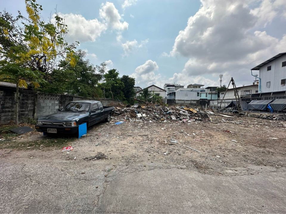 picture LTH9979 – Land FOR SALE in Rama3 Size 124.3 Sq.W Near BTS Chong nonsi station ONLY 20 MB - 1/2