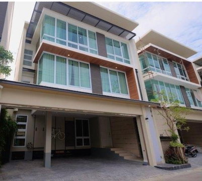 LTH9973 – House FOR SALE in Phaholyothin 4 beds 3 baths size 390 sq.m. Near BTS Saphan Khwai Station ONLY 31.9 MB