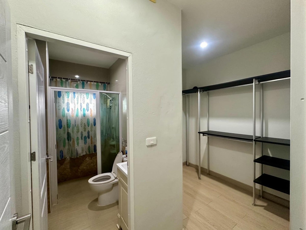 รูป ขายด่วน!! บ้านเดี่ยว 4 ห้องนอน 3 ห้องน้ำ ราคาดีสุดๆ! - รูปที่ 24/26