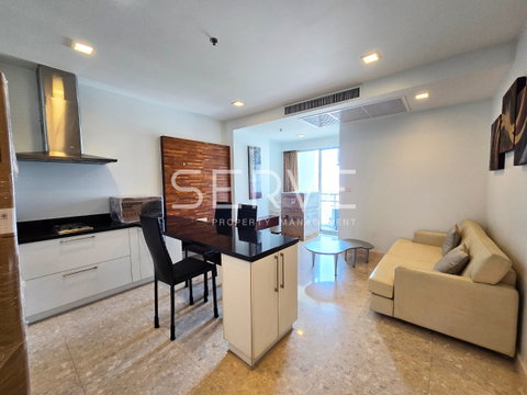 2 Bed with Bathtub Nice Room Good Location Directly connecting to BTS Ekkamai and Gateway at Nusasiri Grand Codno / For Rent