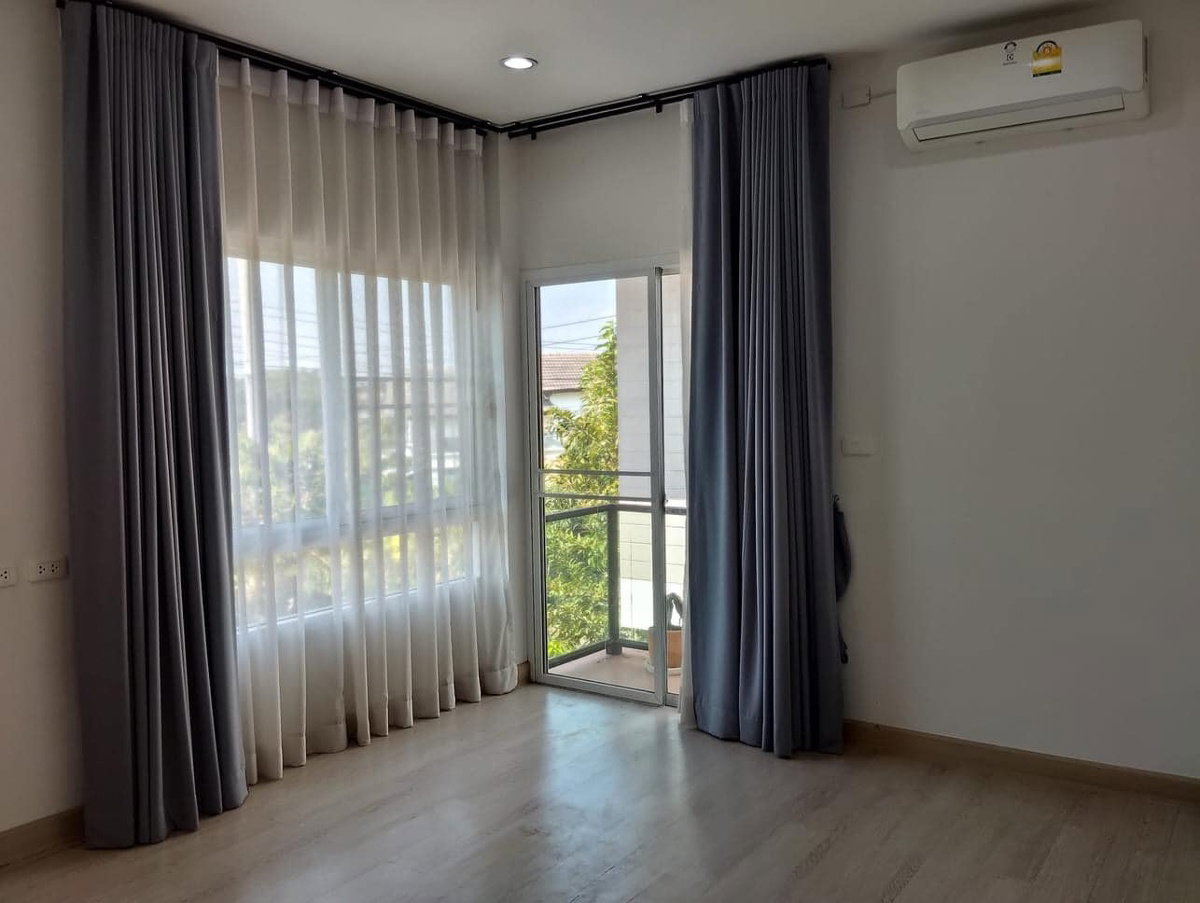 รูป ขายด่วน!! บ้านเดี่ยว 4 ห้องนอน 3 ห้องน้ำ ราคาดีสุดๆ! - รูปที่ 23/26
