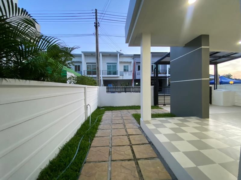 รูป ขายบ้านแฝดรีโนเวทใหม่ ม.เดอะทรี หนองขาม ศรีราชา - รูปที่ 15/20
