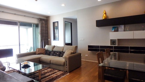 âLineID: @Rizzestate (With @)â ðĒAvailable Now!!! The Madison Close BTS Phrom Phong Nice Room