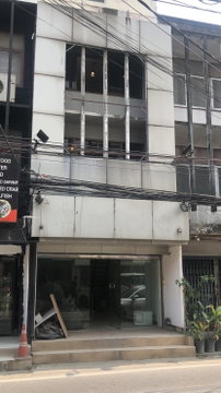 LTHC10015 – Commercial FOR RENT in Sukhumvit 49 size 240 Sq. m. Near BTS Thonglo Station ONLY 200K/Month