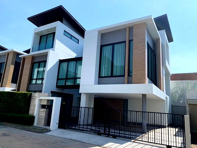 Houses for sale : House for sale, Nirvana Beyond Srinakarin, XL type, very beautiful decoration, best price in the project
