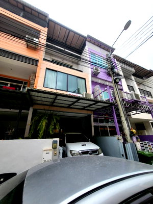 Townhouses for sale : 3-storey townhome for sale, Krisana Private City Village, Krungthep Kreetha, ready to move in