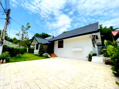 Houses for sale Central Si Racha : Second-hand house in Sriracha, mountainside, Bang Phra, resort style, Chonburi.