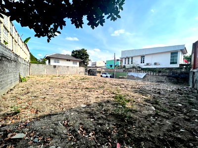Land for sale Ladprao 48, Chokchai 4, Ladprao 71 :  Land for sale golden location for investment on praditmanutam road only 79000bht per sqw. Please line paolin1