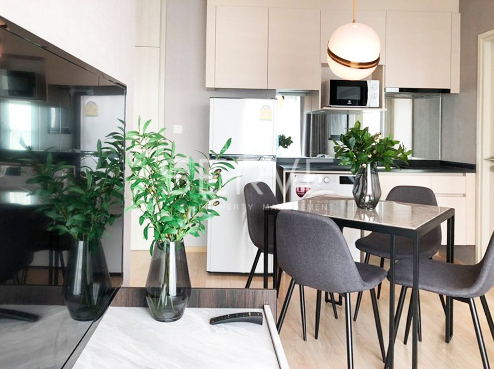 picture Nice Decorate & Nice view 2 Beds Corner unit Super High Fl. @ Noble Revolve Ratchada 2 - 1/6