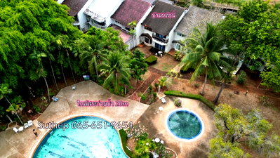 ทาวน์โฮม แกลง ระยอง : ลดราคาแรง!ขายบ้านพักตากอากาศ เหลือ 2.99 ล้าน ใกล้ทะเลและสระว่ายน้ำ โอเชี่ยนไซด์ เพลส ชากพง ระยอง 