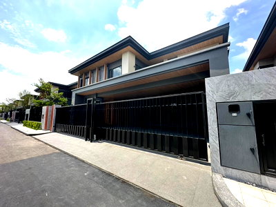 บ้านเดี่ยวให้เช่า : LTHC10098 – House FOR RENT in phattanakan 32 5 beds 6 baths size 125 sq.w. Near BTS Onnut Station ONLY 600k/Month