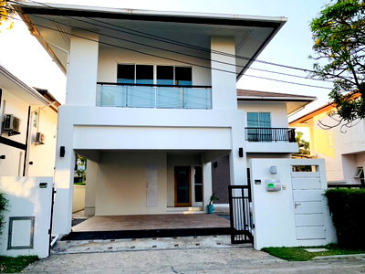 Houses for rent Siam University : For rent, detached house, Nirvana Sathon project,Kanlapaphruek Road.