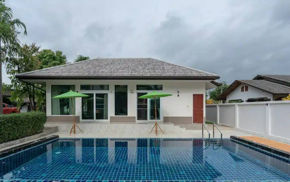 รูป Ph0261 ขายบ้านพูลวิลล่า 16 ลบ. ที่ดิน 1 ไร่ 24 ตร.ว. 5 นอน 6 น้ำ ใกล้วัดสันกลาง อ.สารภี - รูปที่ 13/14