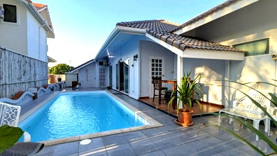 Houses for rent The Paseo Park Kanchanaphisek : Pool Villa House for rent Near Varee School 1km.House and Private Swimming pool. 