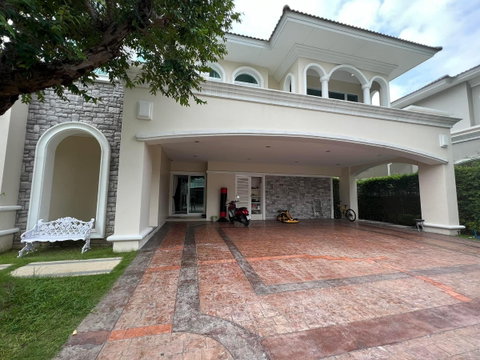 LTHC10123 – Luxury House FOR SALE in Bangna size 119 sq.w. 4 beds 4 baths Near BTS Bangna Station ONLY 55 MB