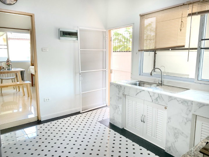 picture House for rent, Koolpunt Ville 6, good price, minimal type - 45/49