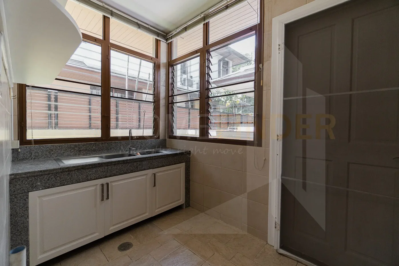 รูป Baan Sansiri Sukhumvit 67 4 bedrooms, for rent - รูปที่ 4/20