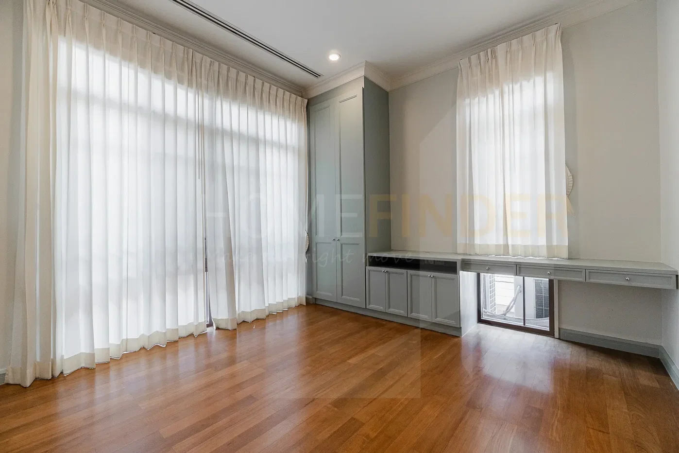 รูป Baan Sansiri Sukhumvit 67 4 bedrooms, for rent - รูปที่ 13/20
