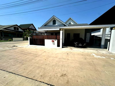 บ้านเดี่ยว ตลาดปลาบางแสน : บ้านมือสองบางแสน หมู่บ้านปลื้มสุขบางแสน หัวมุม ถนนข้าวหลาม ชลบุรี