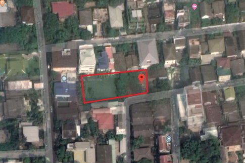 Land for Sale in Phra Khanong studio, for sale