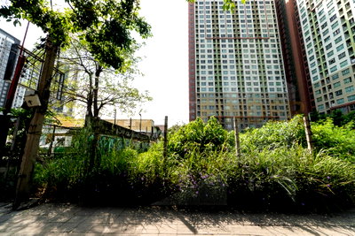 Land for rent DONKI Mall Thonglor   : Land for Rent around Rama 4 studio, for rent