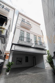 Maison Blanche Sukhumvit 67 4 bedrooms, for sale