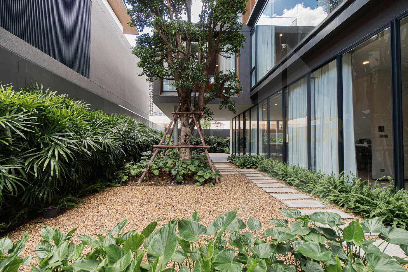 รูป Issara Residence Rama 9 4 bedrooms, for sale - รูปที่ 13/14