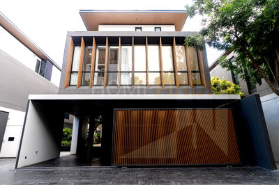 Houses for sale : Issara Residence Rama 9 4 bedrooms, for sale