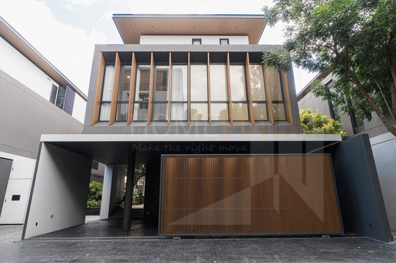 Houses for sale : Issara Residence Rama 9 4 bedrooms, for sale