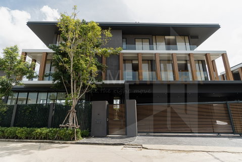 Baan Issara Bangna 6 bedrooms, for sale