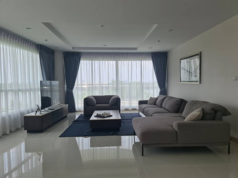 ว่างพร้อมอยู่! Supalai Riva Grande . 3นอน 284ตร.ม . Line id: @pfagent